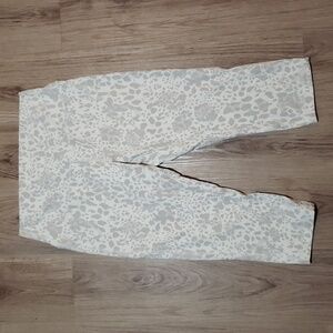 Lululemon Align High Rise Crop 21" *Cheetah Camo Antique White Multi Size 14